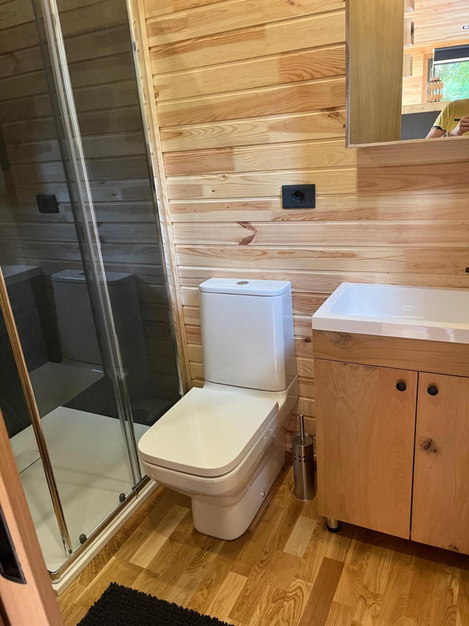 Tiny House Independante Confort Et Equipee Calme Et Intimee Assuree *